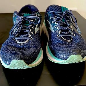 Brook ghost 11 size 8.5